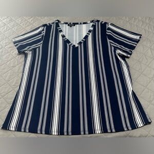 Women's V-Neck Short Sleeve Top - Navy & White Stripe